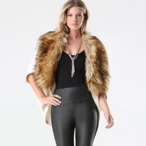 BEBE FAUX FUR COLLAR RUANA - ONE SIZE